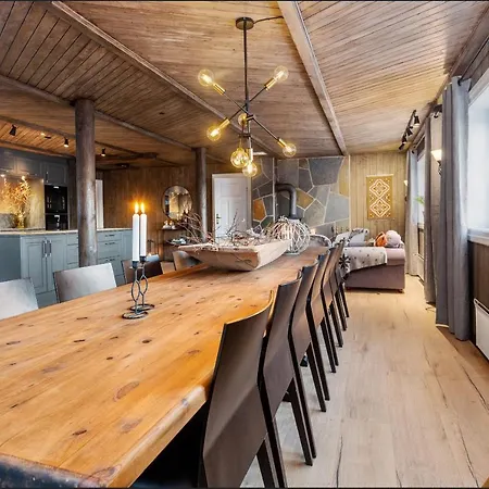 Skeikampen With Mountain View, Jacuzzi, And 8 Bedrooms * Aulstad