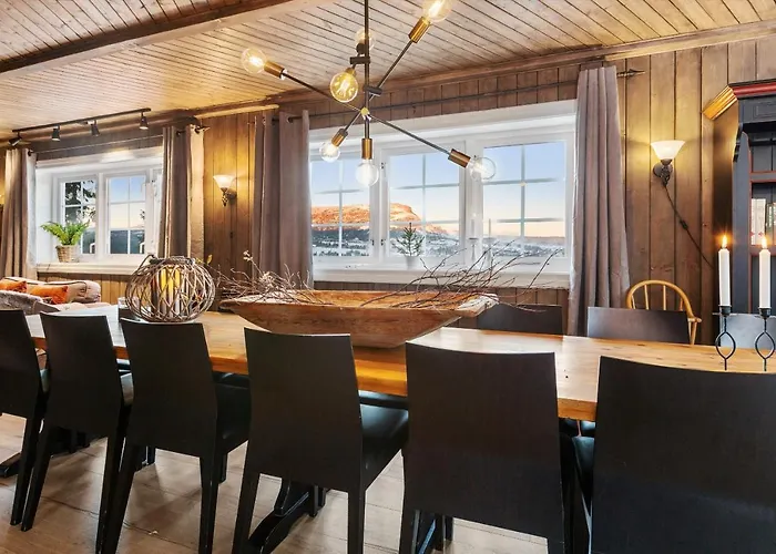 Skeikampen With Mountain View, Jacuzzi, And 8 Bedrooms Chalet *