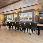 Skeikampen With Mountain View, Jacuzzi, And 8 Bedrooms Chalet Aulstad