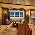 Chalet Skeikampen With Mountain View, Jacuzzi, And 8 Bedrooms *